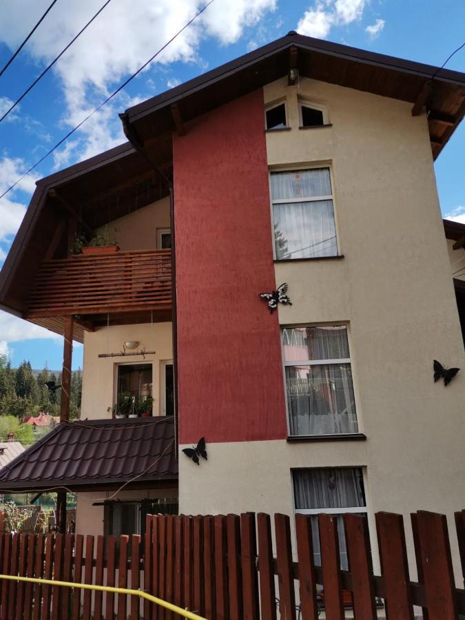 Casa Crisandri Busteni Hotel Eksteriør billede